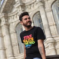 Hassan Montazer的照片