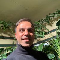 Amir Moshiri的照片