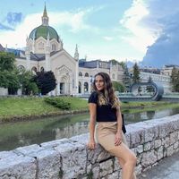 Cansu Özhan's Photo