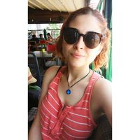 Nesibe  Dokucu的照片