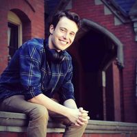 Milan Yakakiosvi的照片