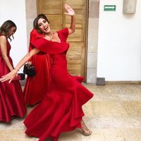 Scarlett Leon的照片