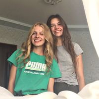 Fotos de Alena Drozdova & Vika Shenderova