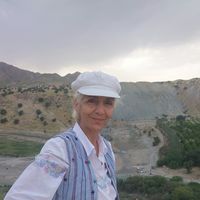 Behdokht Oshaghi's Photo