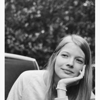 Caroline V. Küster's Photo