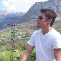 Andrés Zhukovsky的照片