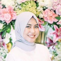 Suci Ariyanti's Photo