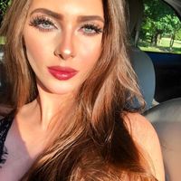 Larissa Esteves's Photo