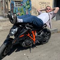 Herman Yachmeniou的照片