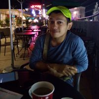 Fotos de Metta Kurniawan