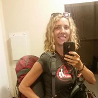 Julia Lewis的照片