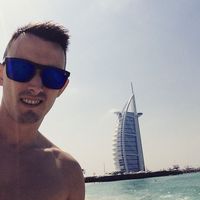 Antonio Lewis的照片