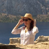 Aslıhan Demiral的照片