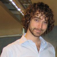 Joshua Bennett的照片