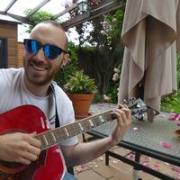 Felix Fernandez的照片