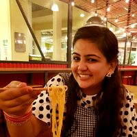 Divya and Sam的照片