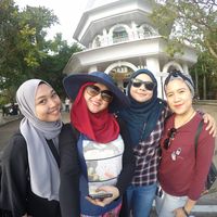 Zeera Razuzi的照片