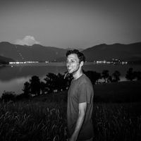 Joel Achenbach的照片