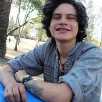 Alfonso Cruz的照片