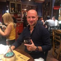 Guvenc Berk的照片