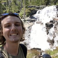 Liam Peterson的照片