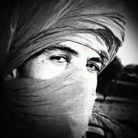 Hassan Sahara的照片