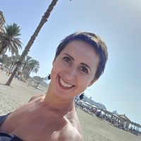 Andrea Martins's Photo