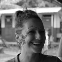 Frances Ellis的照片