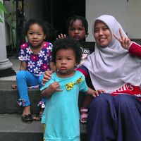 Ella Marcha的照片