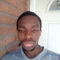 Deron Momanyi's Photo