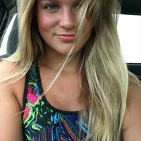 Alexis  Bergstrom的照片