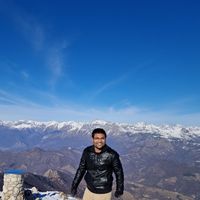 ayush temani的照片