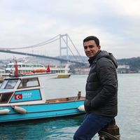 Yunus Emre Sari的照片