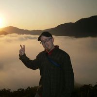 David Weber的照片