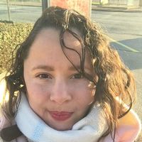 Jennifer  Famania的照片