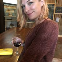 Ashley Armstrong的照片