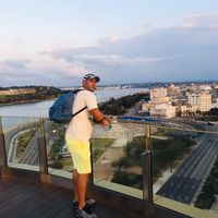 Enis Luis Castaine的照片