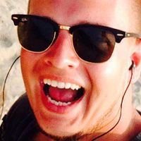 Daniel Neverovski的照片