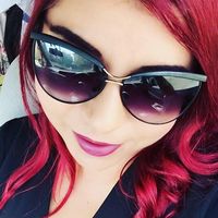 Pembe Oflaz的照片