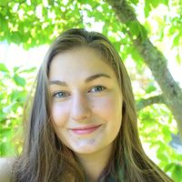 hayley garlick的照片