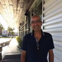 Hanif  Mitha的照片