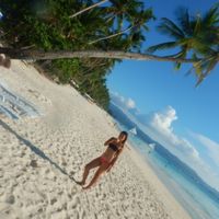 June Myrrh Duenas的照片