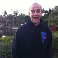 jonathan saunders's Photo