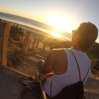 Cesar Carvajal的照片