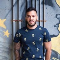 hesam Akrami的照片