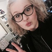 Alaska Young的照片