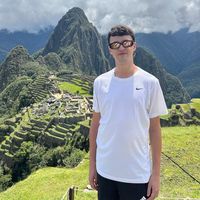 Tomas Lopez Radits的照片