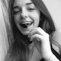 Vitalina Dobroshtan的照片