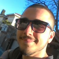 Cenk İdris İncirkuş的照片