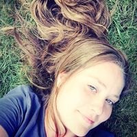 Tiffany Randall的照片